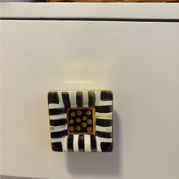 Mackenzie-Childs Courtly Stripe Knob - Picture 7 of 8